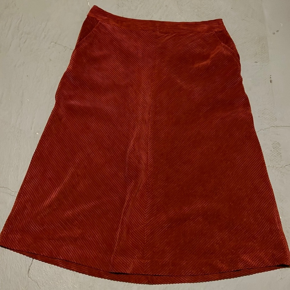 Corduroy midi skirt
